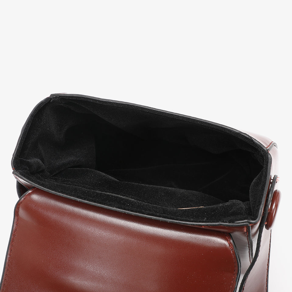 Retro streamlined PU leather crossbody bag in coffee